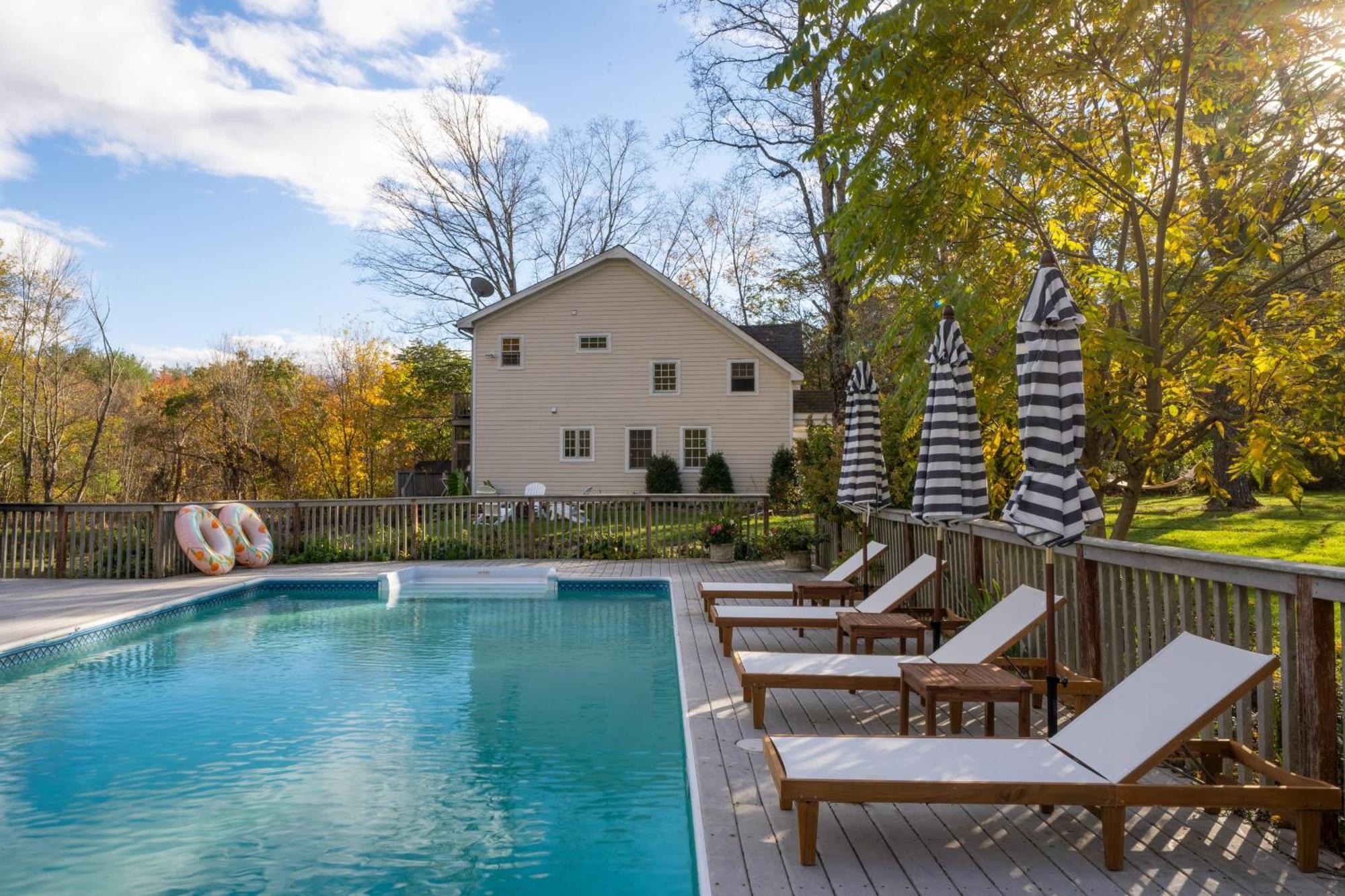 Cortland By Avantstay Charming Heritage Estate W Private Lake Pool ソーガティズ エクステリア 写真